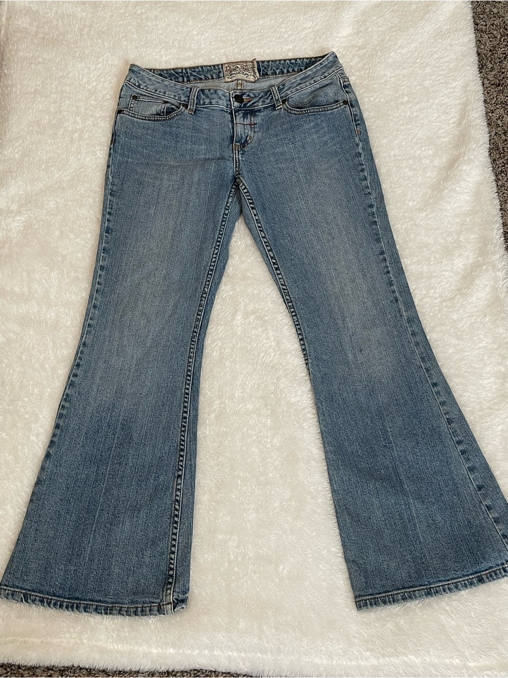 Vintage Y2K American Rag Low Rise Super Flare Jeans Medium Wash Size 7S Retro